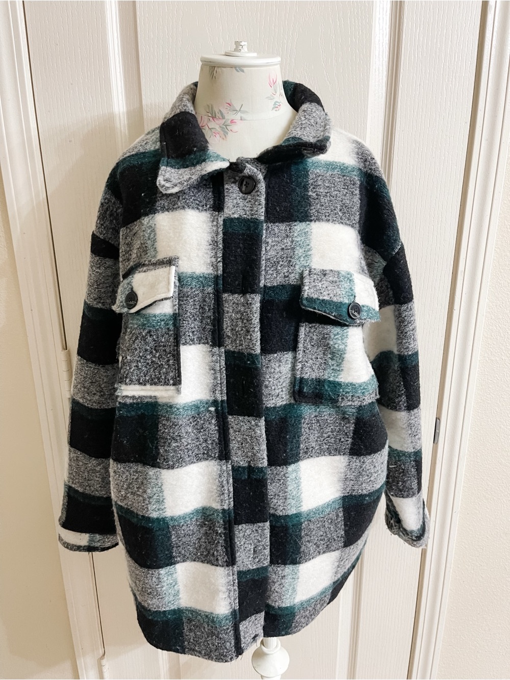 Buckle Plaid Wool-Blend Shacket in Black, White & Dark Green